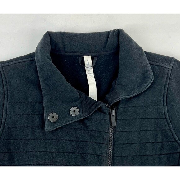 Lululemon Fleece Be True Jacket Womens Black Relaxed Fit Diagonal Full Zip Sz 6 - Picture 2 of 6